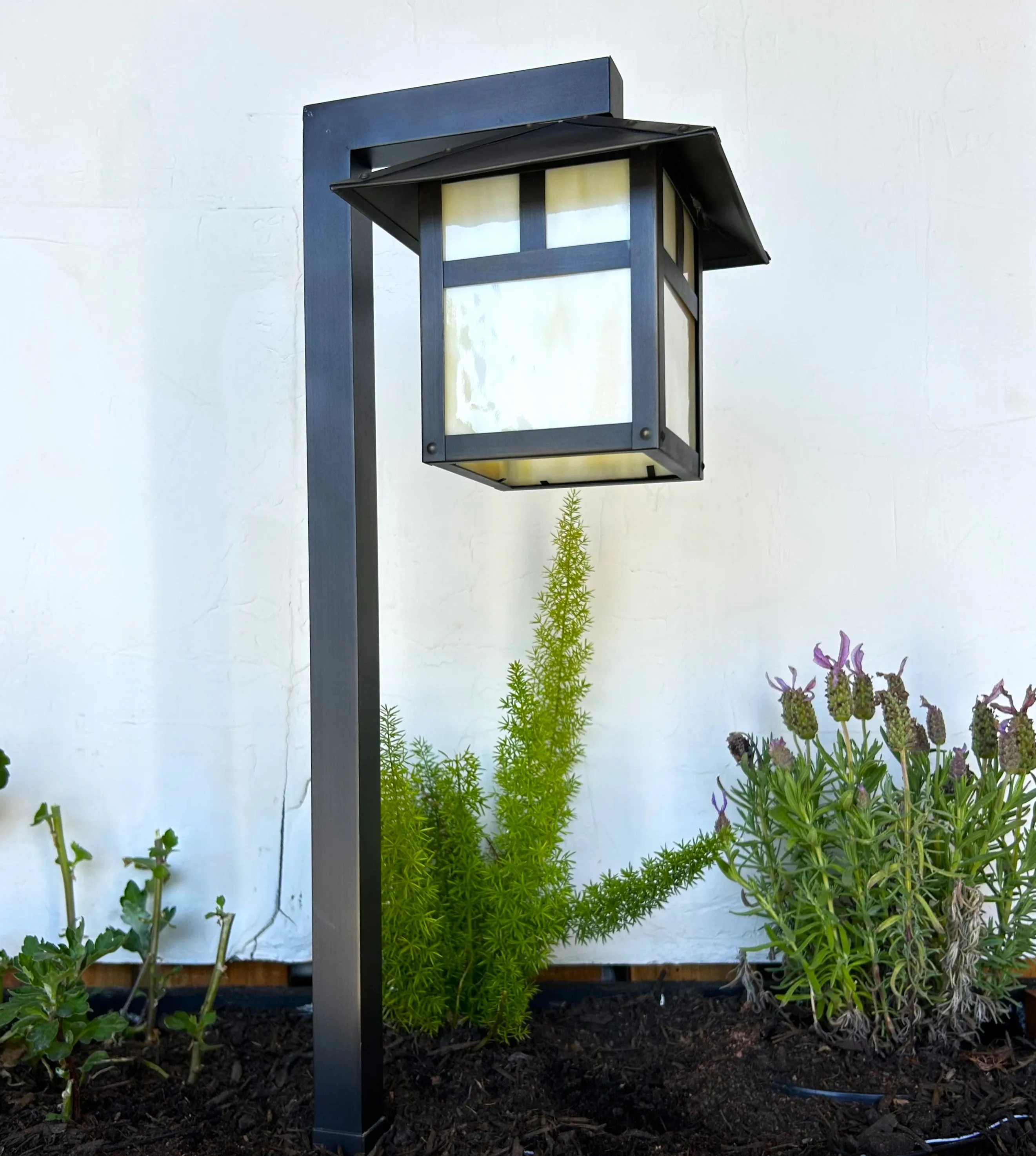 AmiArtisan Solid Brass Craftsman Lantern Pathway Light