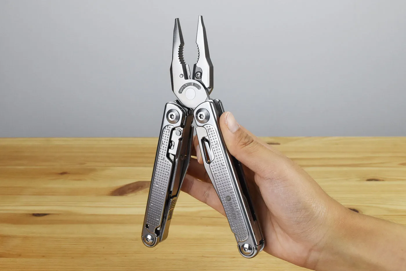 Bibury Plier Multitool Pro V2 (21-in-1)