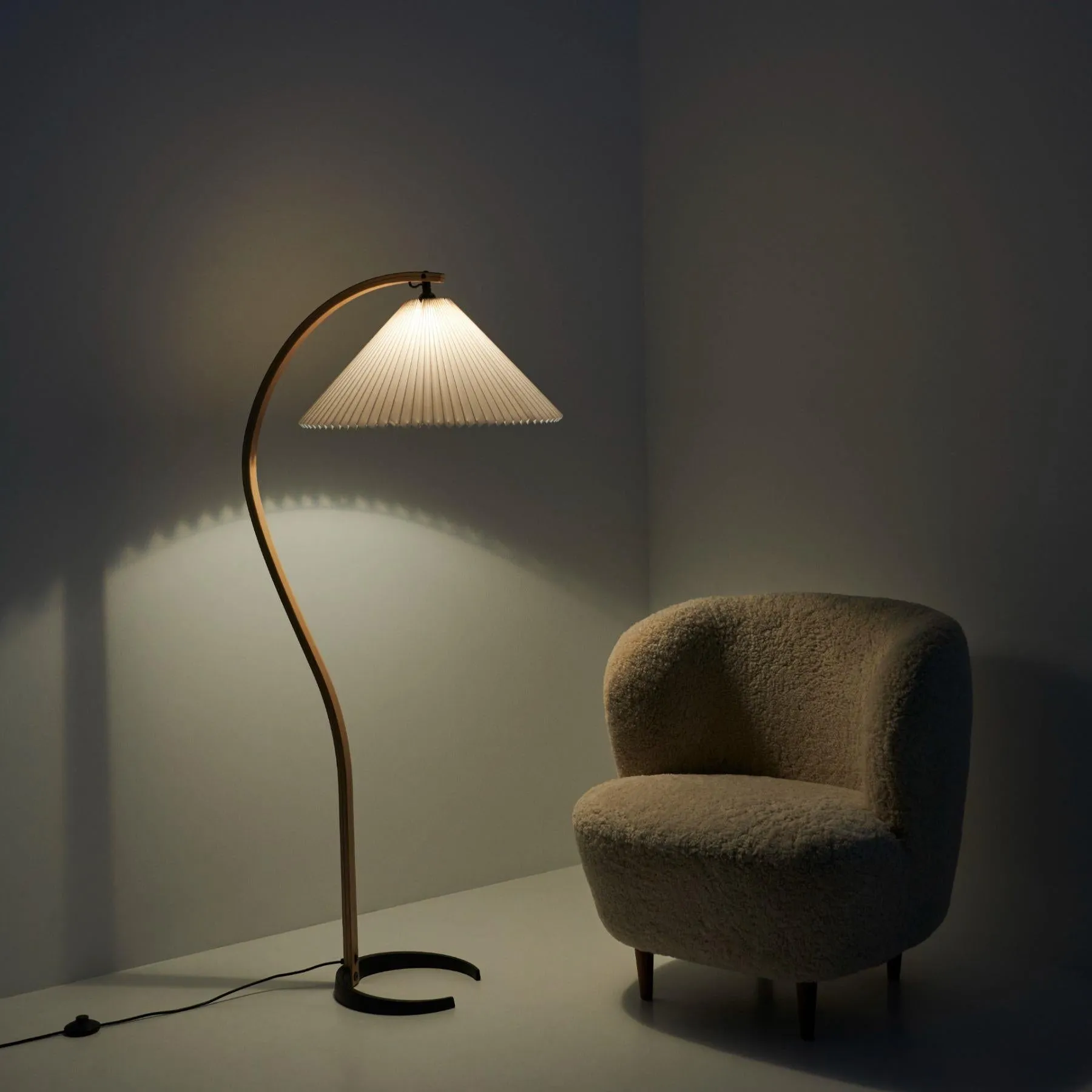 GUBI Timberline Floor Lamp